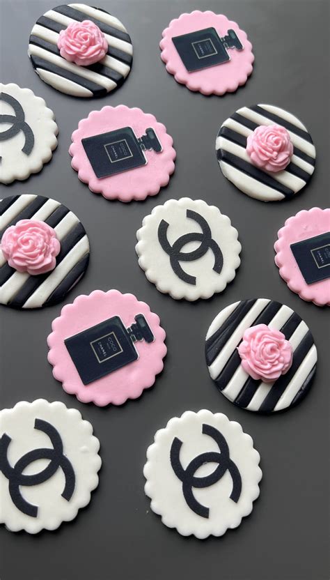 Chanel cupcake tops